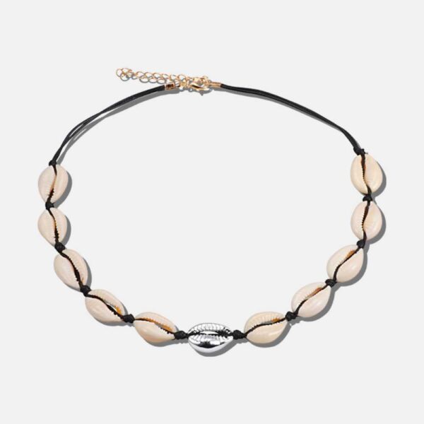 Collar con diente de tiburón negro facetado