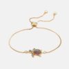Collar con concha dorada